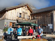 14 vor der Todalphütte